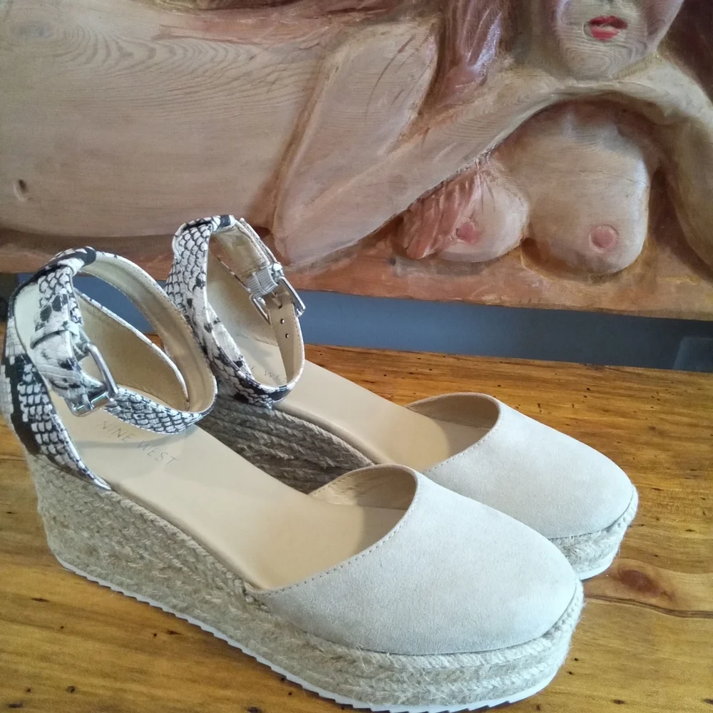 Nine West Ariela Beige & Snakeskin Espadrille 2.5